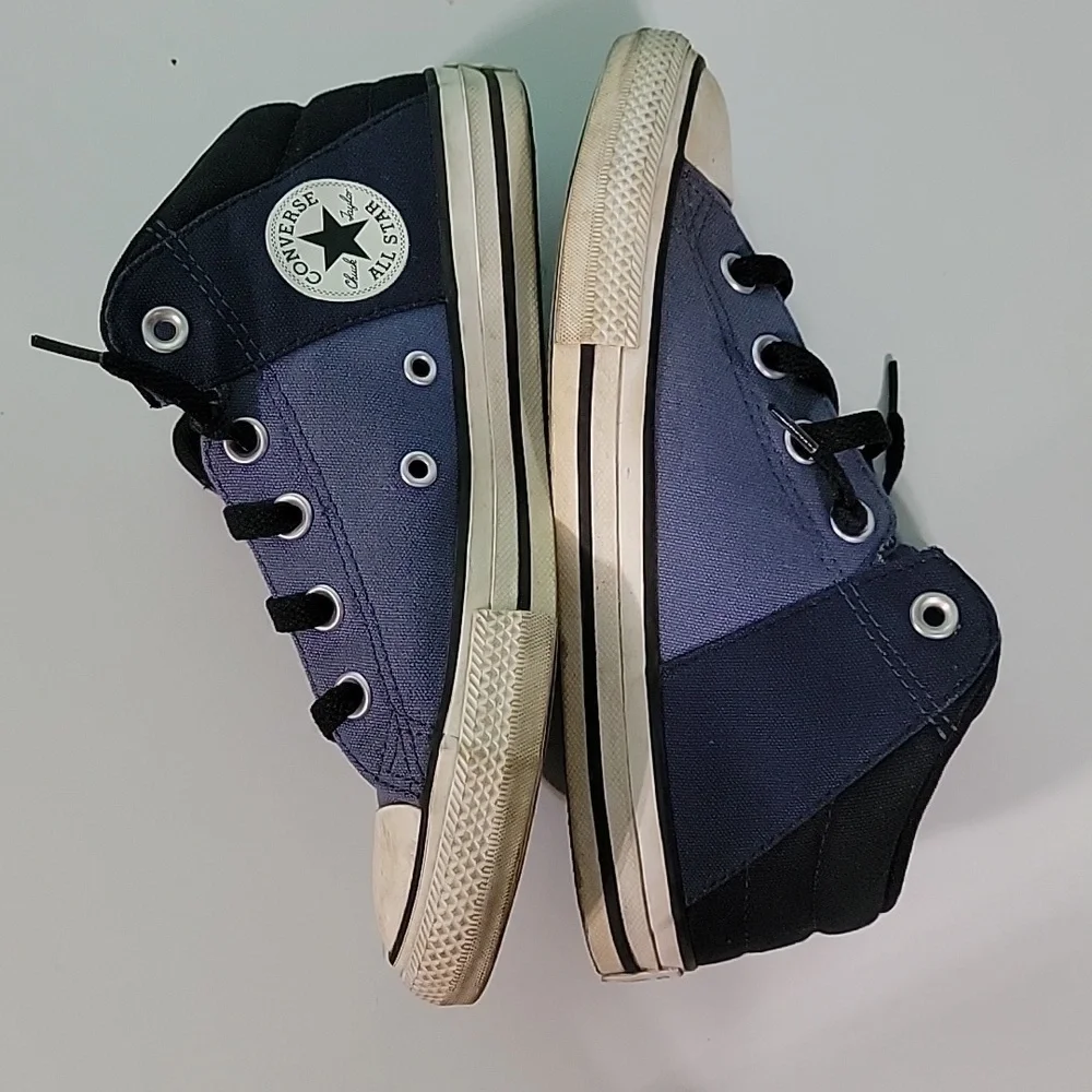 Boys Converse Chuck Taylor All Star Axel Slip-Ons, Blue/Black, Size 3, Pre-owned